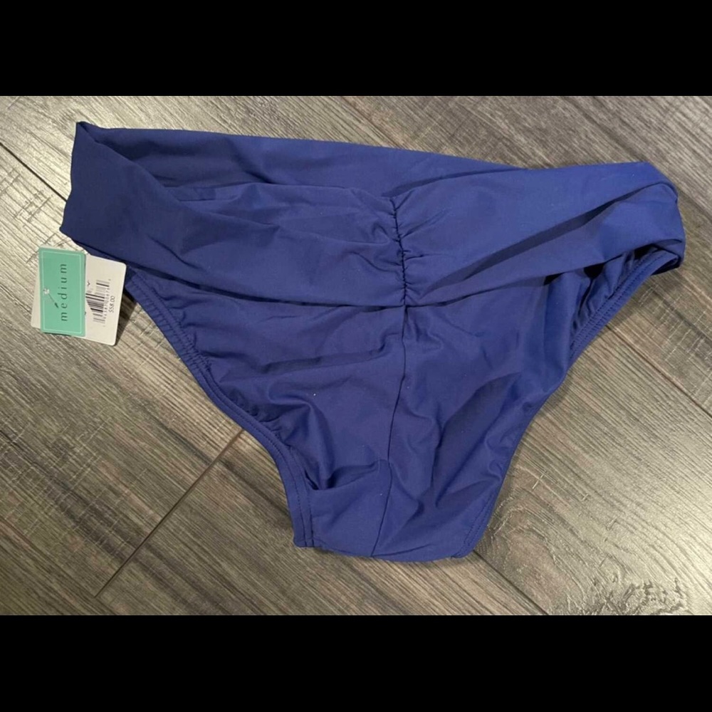 Bikini Bottom - Picture 2 of 2